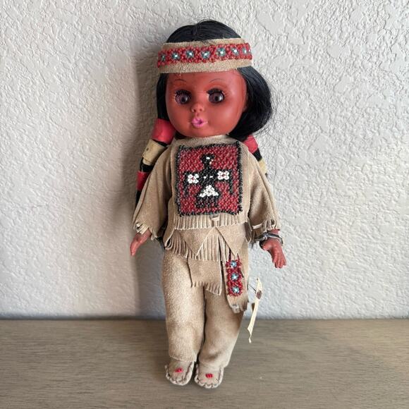 Original Carlson Dolls Osage Chief #10-91 – 11” – Sleepy Eyes with Tag - Picture 1 of 7